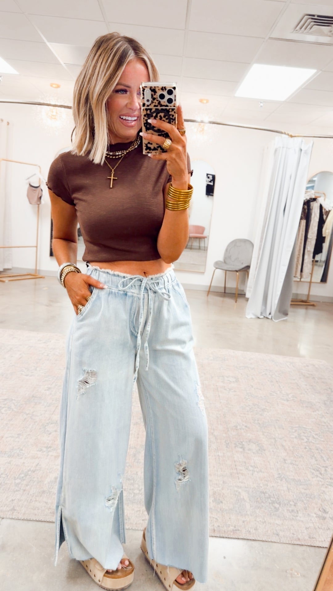 Sweet Scallop Tee-Brown