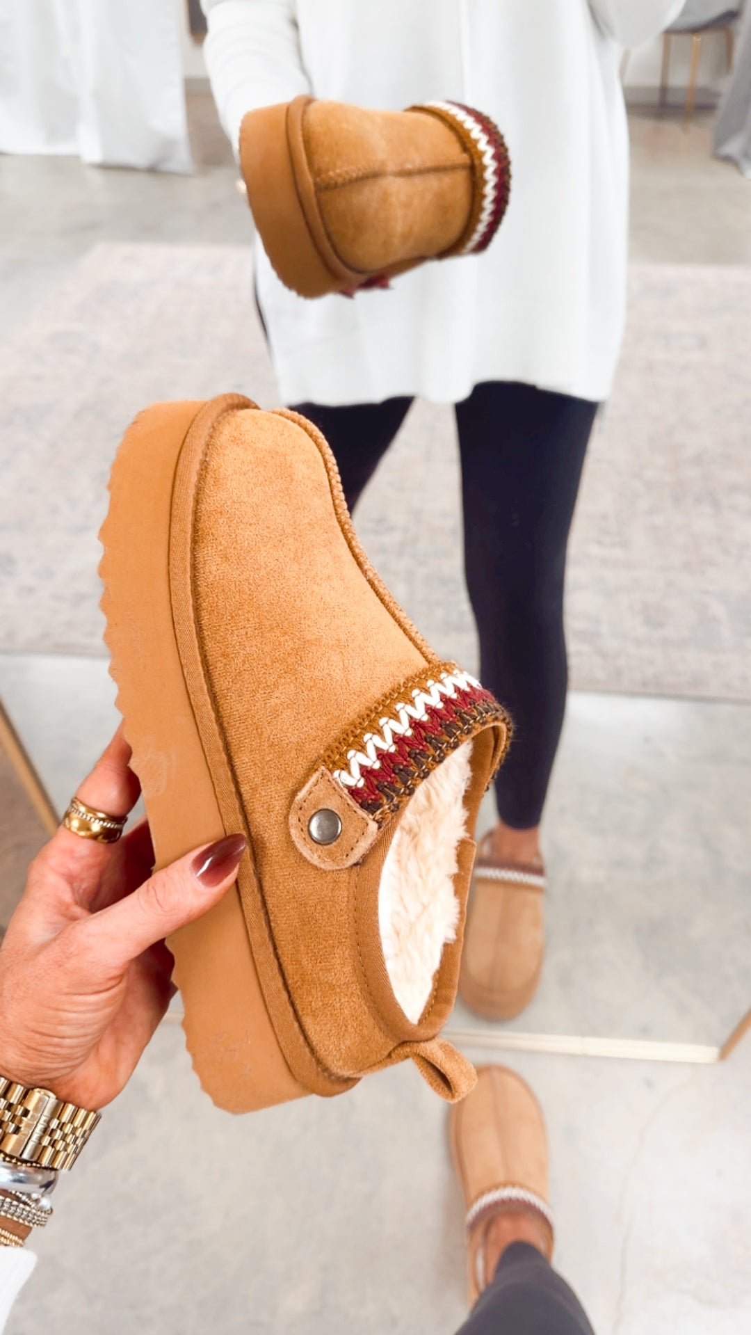 Storm Lounge Mule- Chestnut