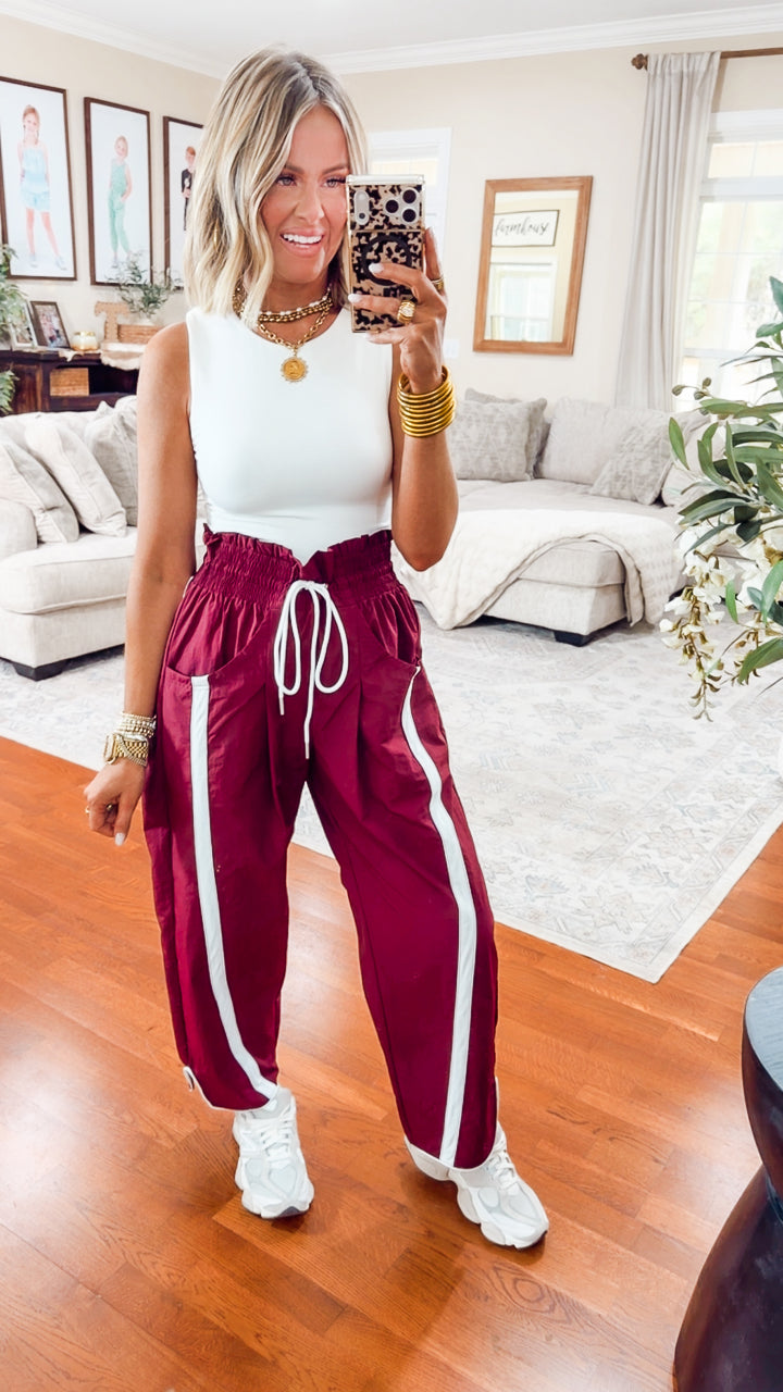 The Easy Pace Windbreaker Pants-Burgundy/White
