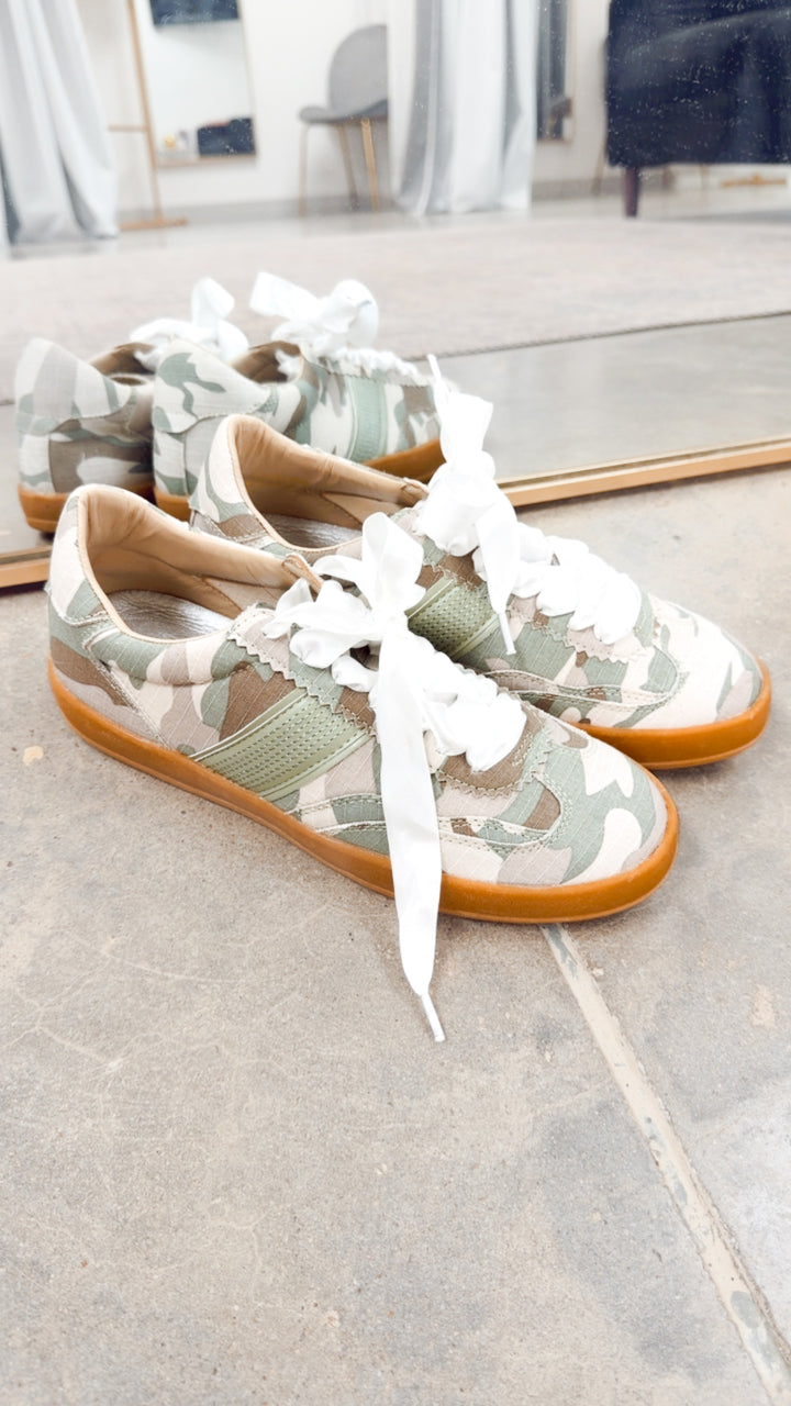 Dixie Camo Sneaker