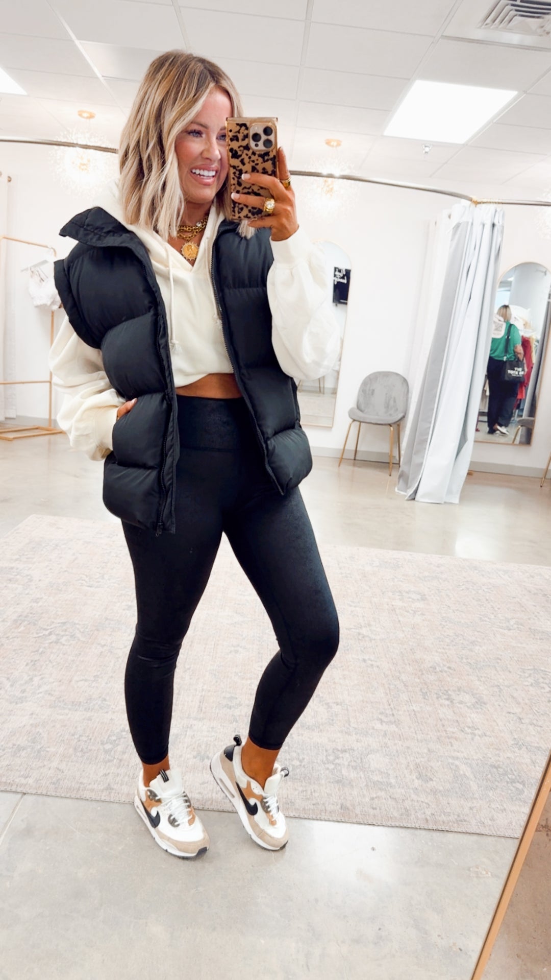 Avery Zipper Puffer Vest-Black