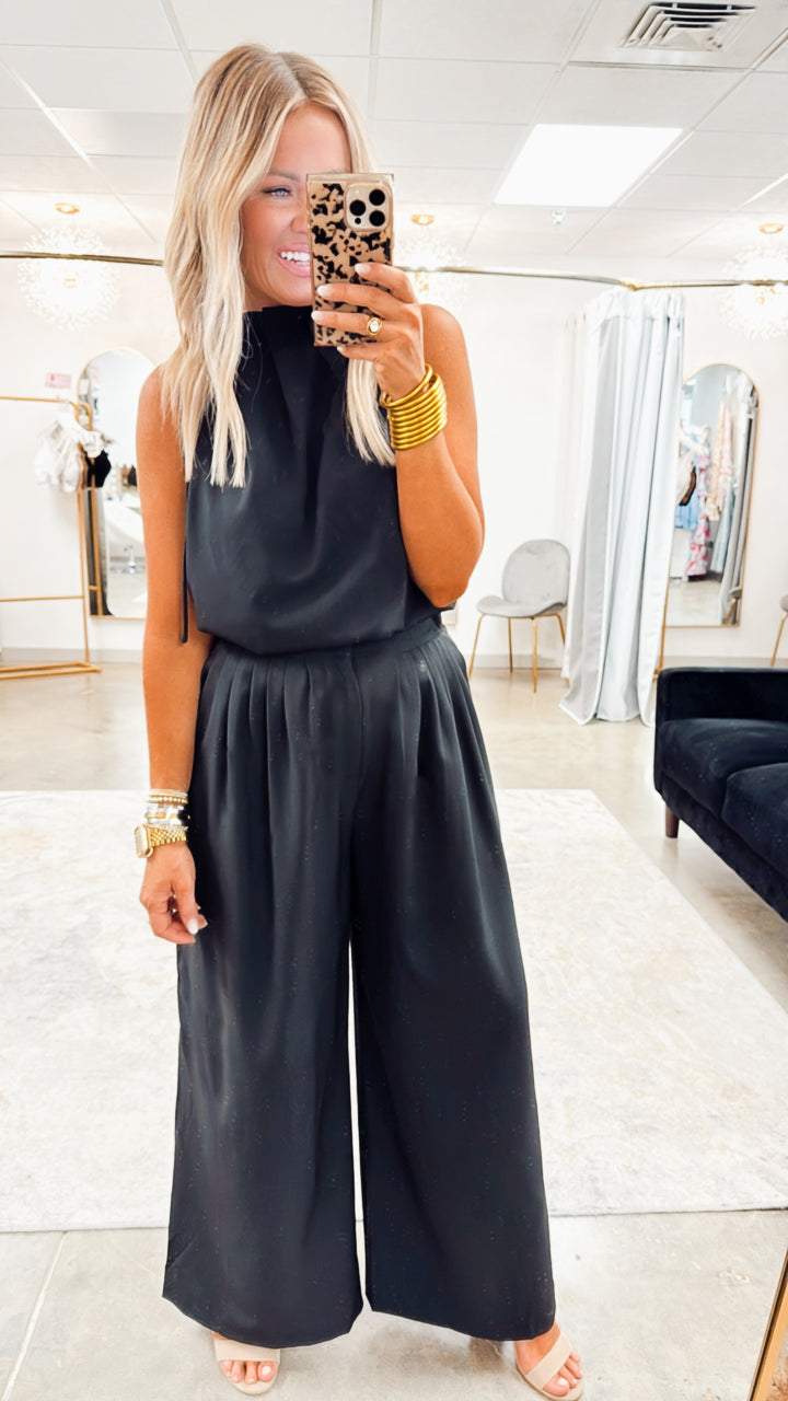 Evie Sleeveless Blouse-Black
