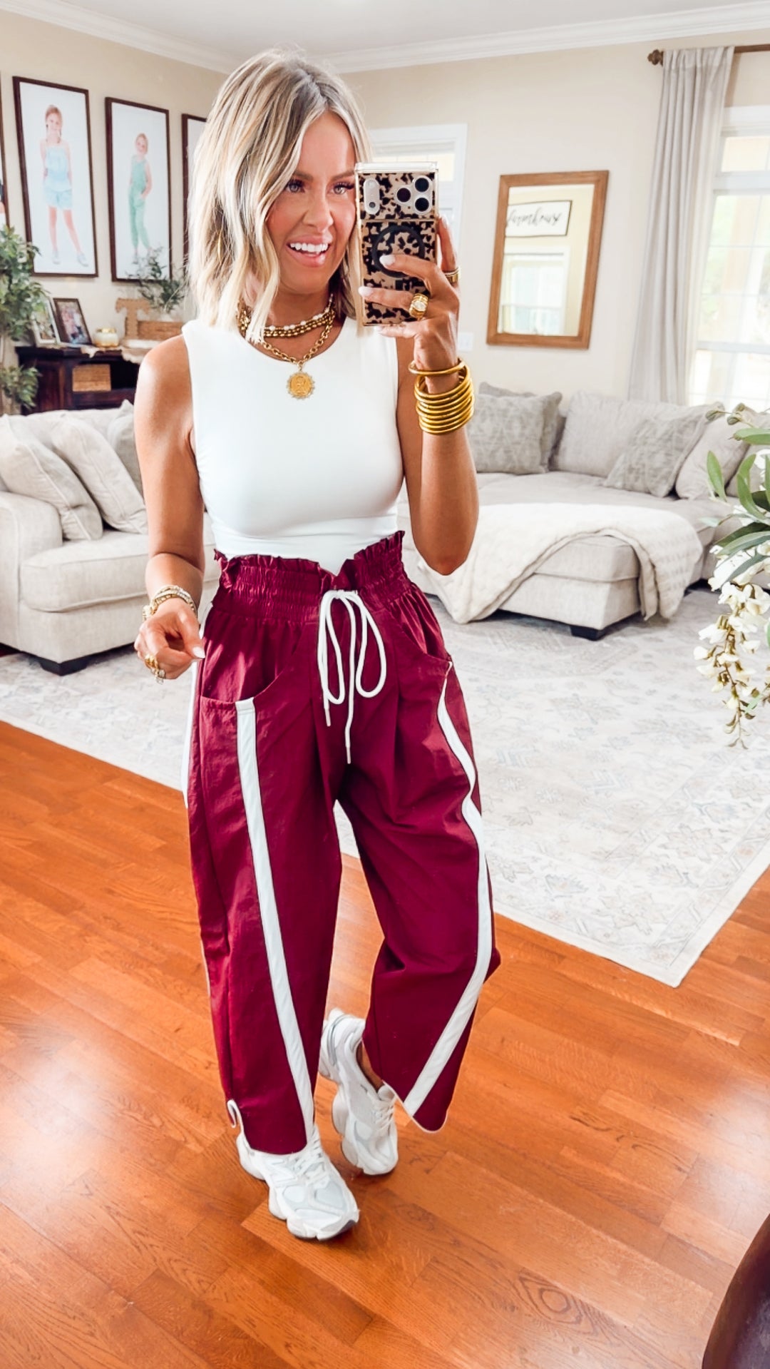 The Easy Pace Windbreaker Pants-Burgundy/White