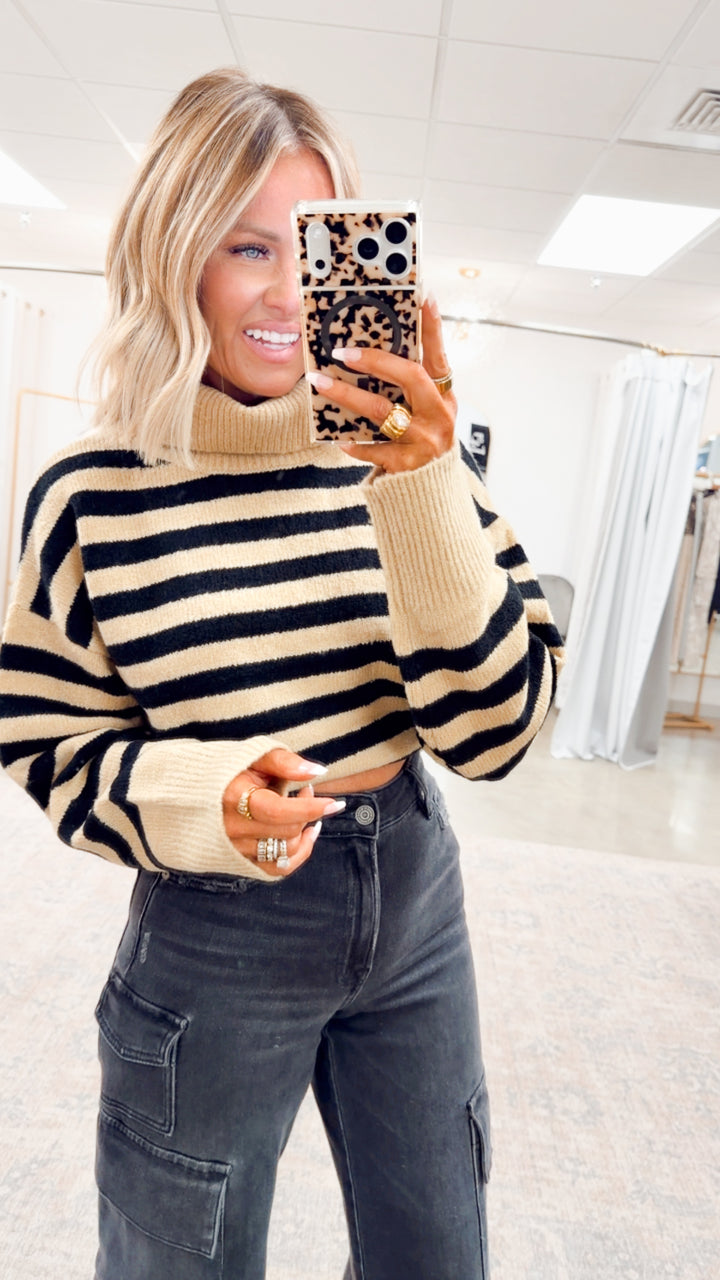 The Suri Sweater-Taupe/Black