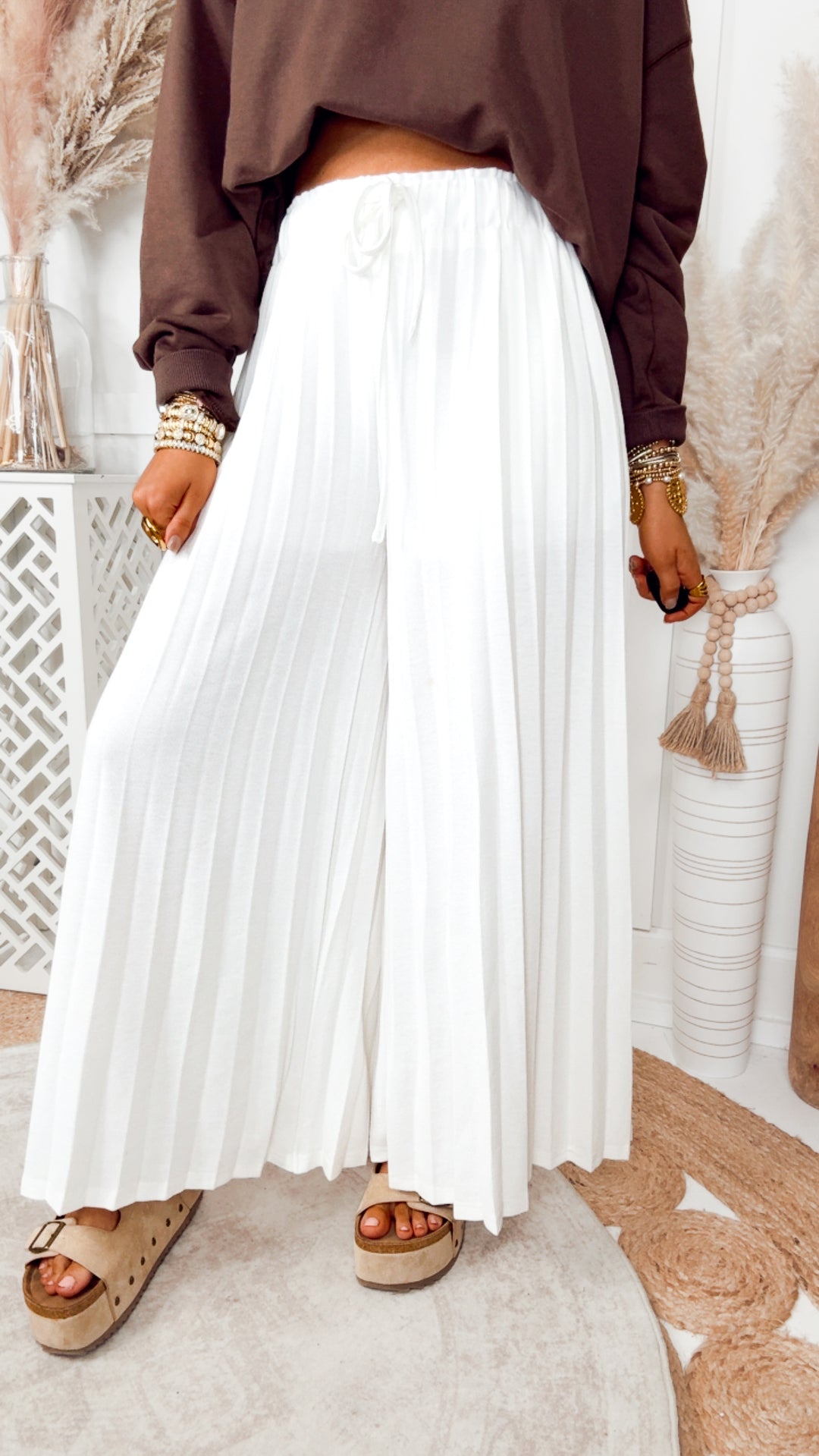 Pretty in Pleats Pants-White