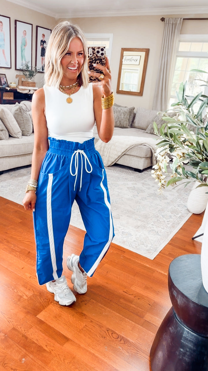 The Easy Pace Windbreaker Pants-Blue/White