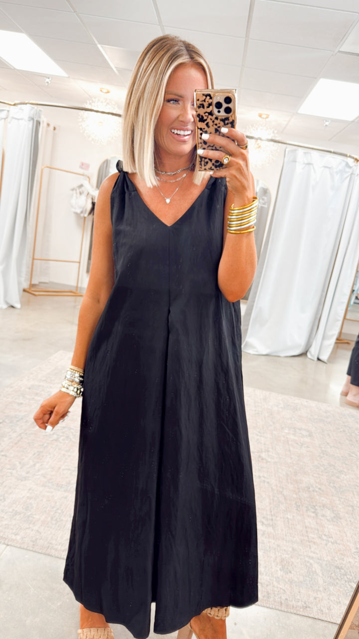 Effortless Knot-Strap Midi Dress