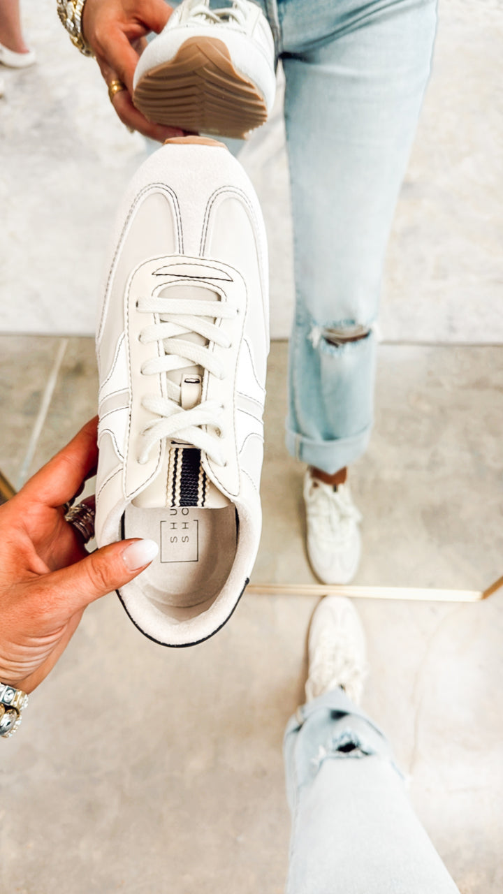 Sarah Sneaker-Bone
