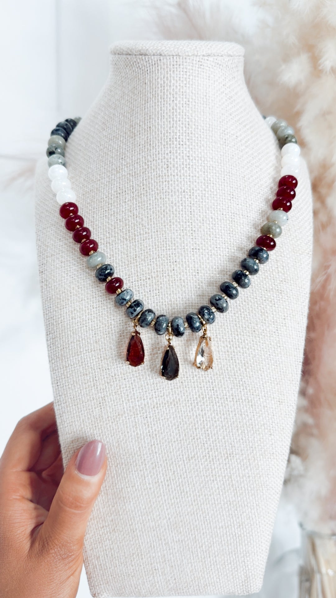 The Dean Beaded Necklace-Maroon