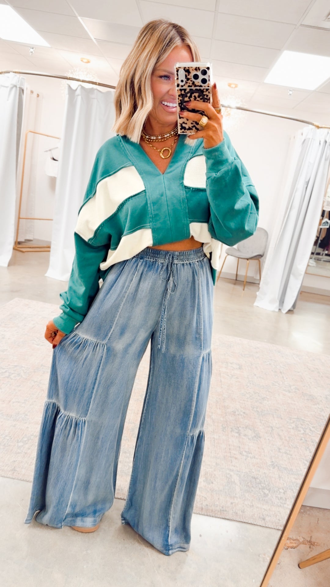 The Hollin Cropped Sweatshirt