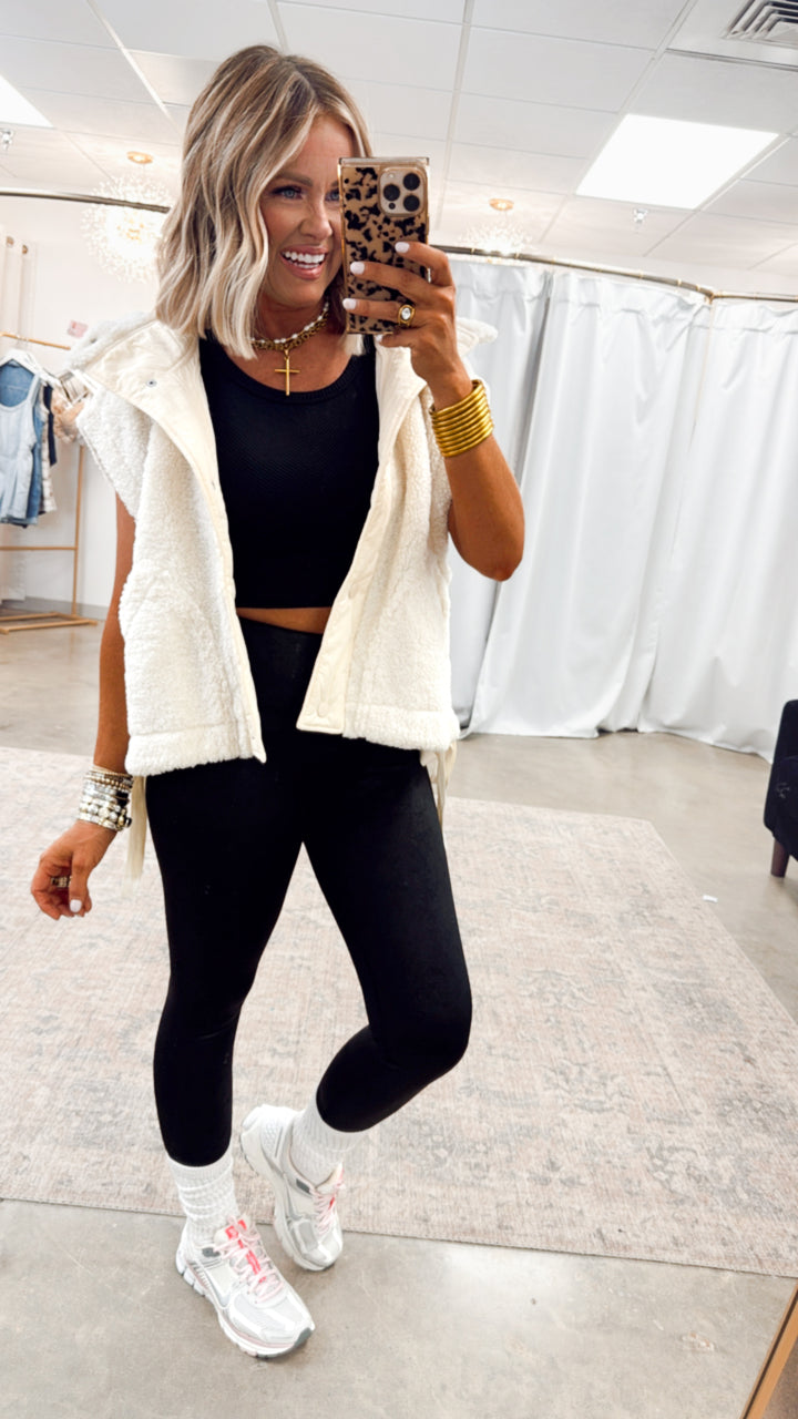 Lumi Sherpa Vest-Ivory