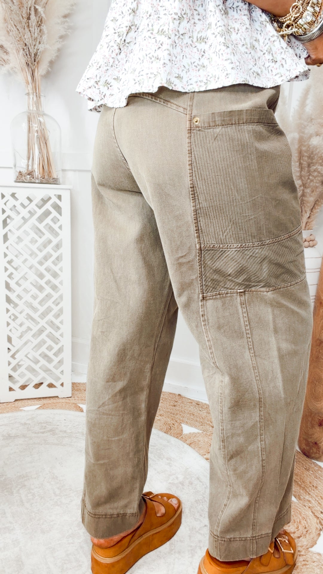 The Off Duty Cargo Pants-Burnt Moss