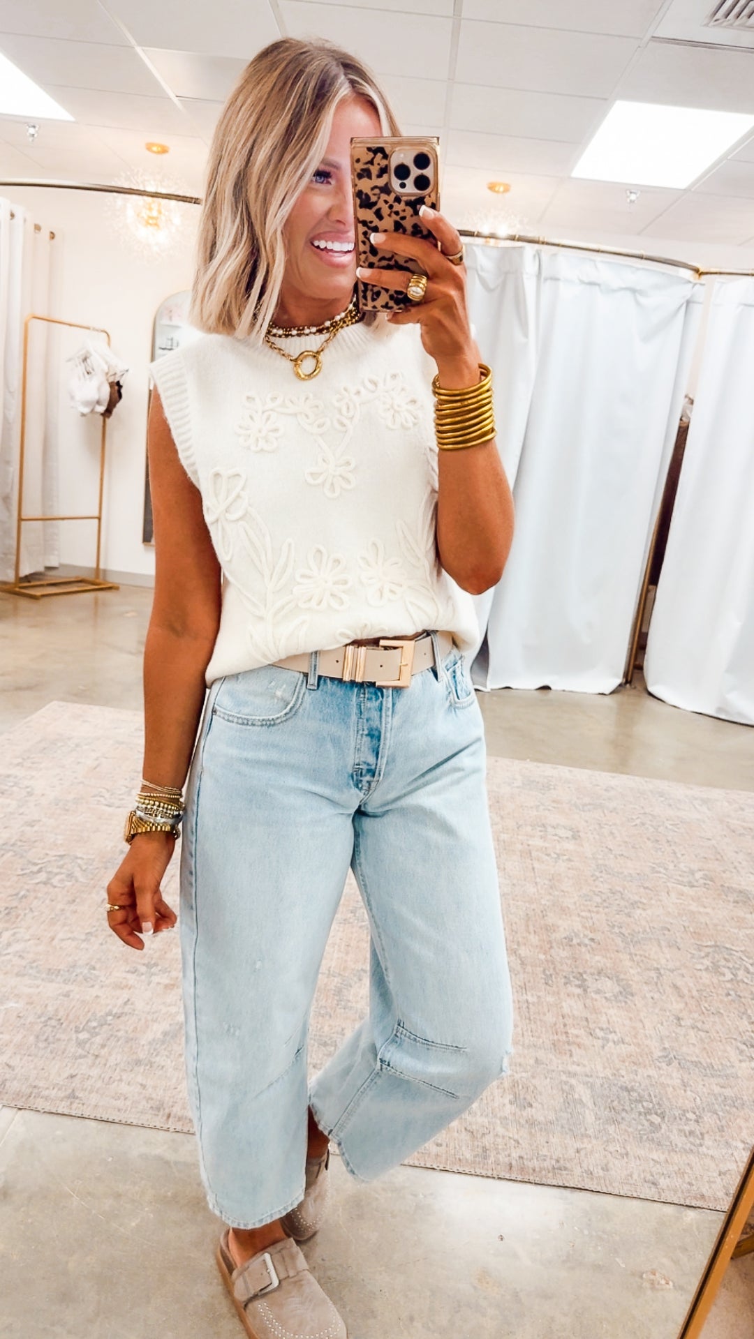 Floral Embroidery Sweater Vest-Cream