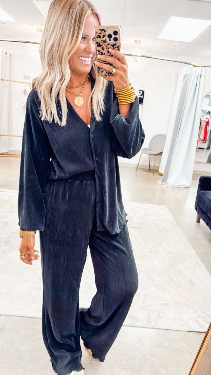 Chic Pleated Set