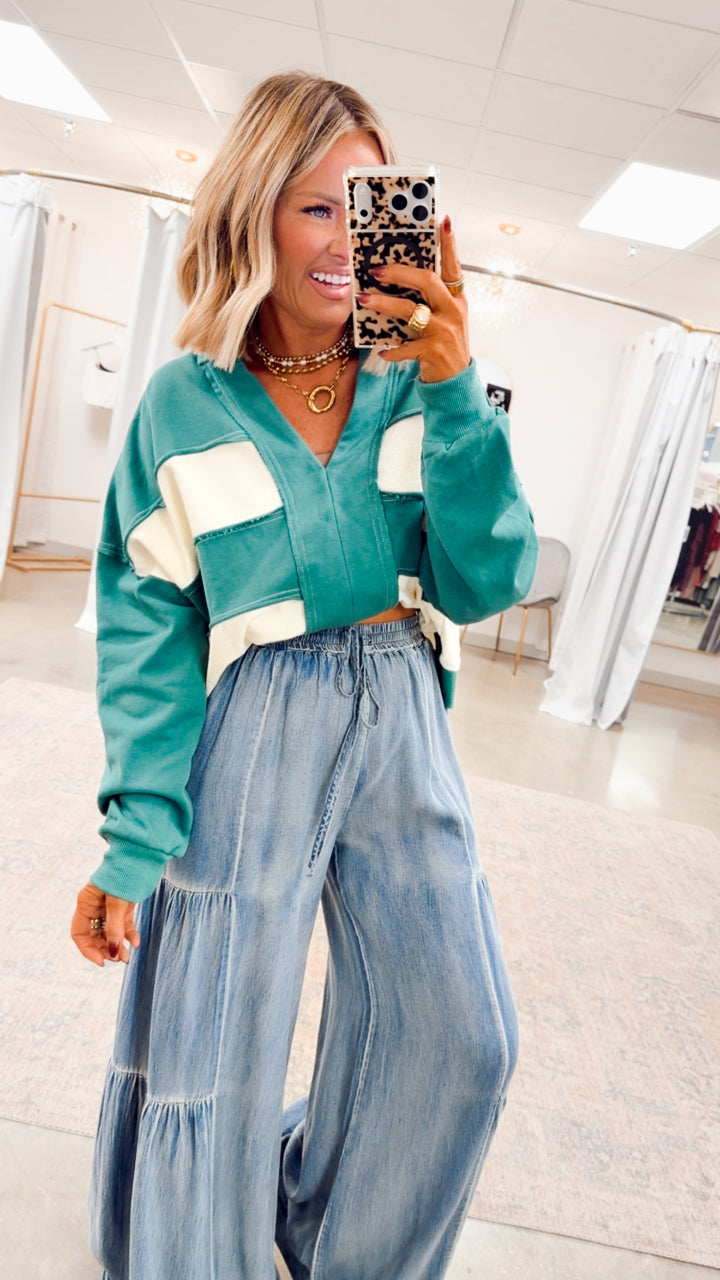 The Hollin Cropped Sweatshirt