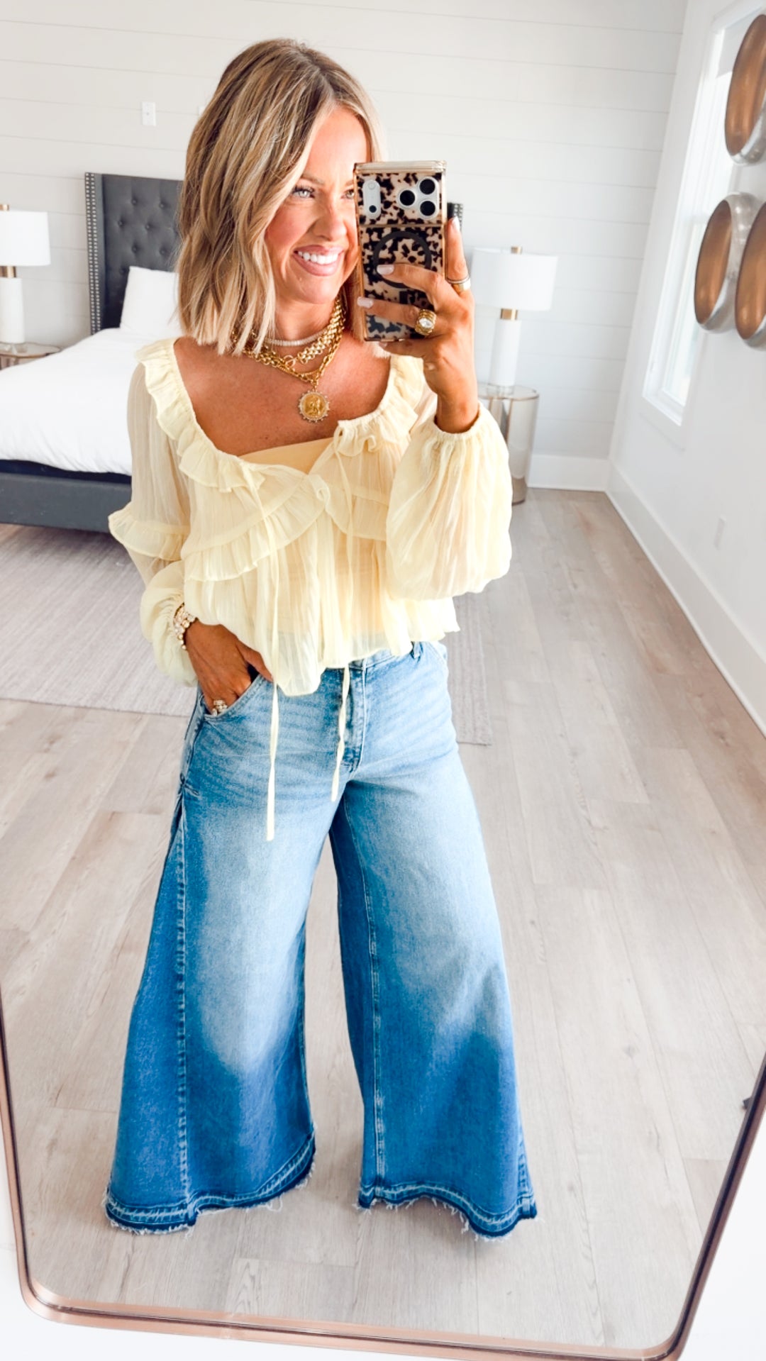 The Daisy Drift Blouse-Light Yellow