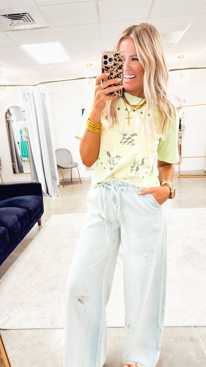World Tour Rock N Roll Cropped Tee-Lime