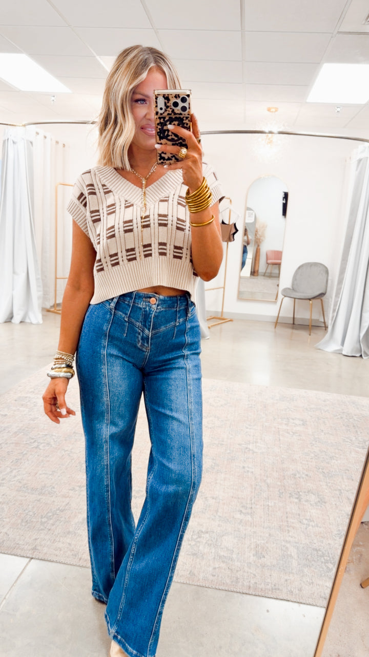 Oxford Cropped Knit Vest-Oatmeal/Cocoa