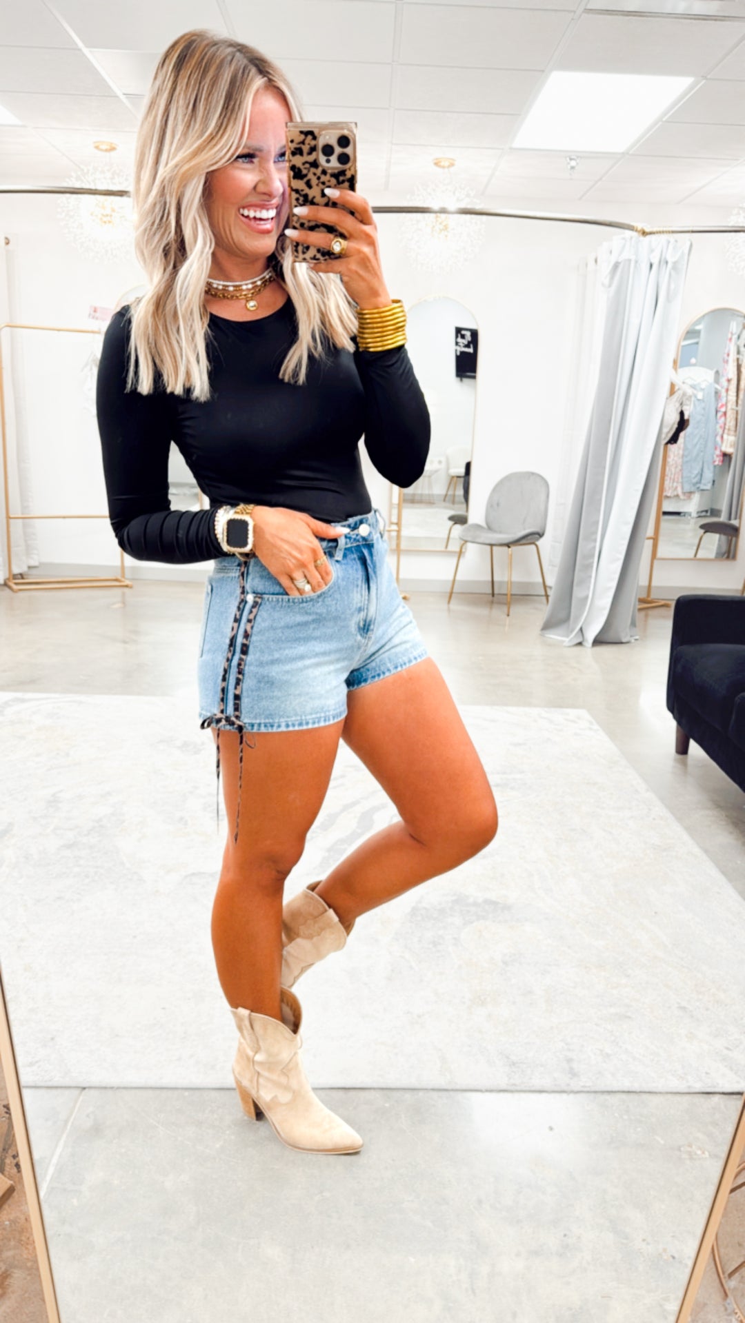 Wild Bow Shorts