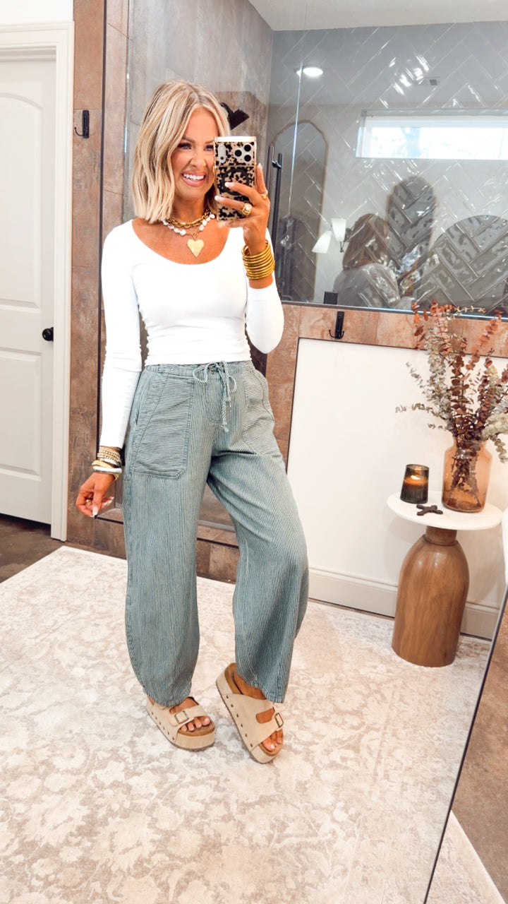 Basic Long Sleeve Scoop Neck Top-White