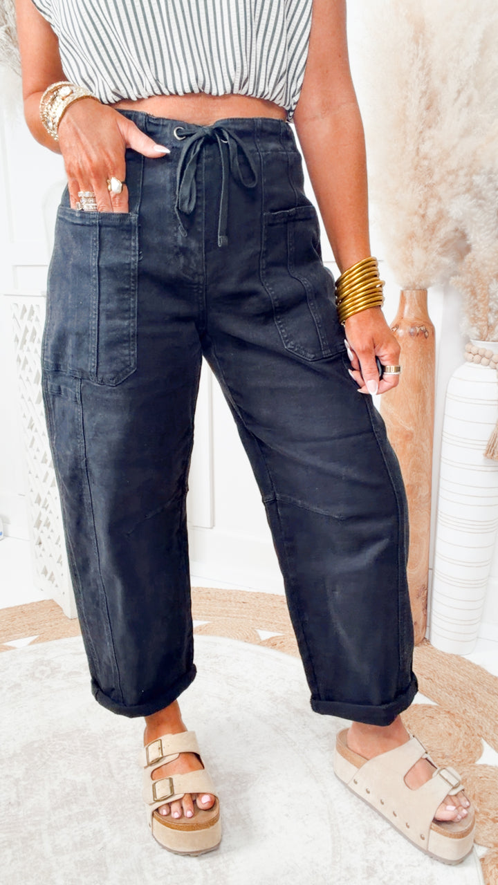 Cropped Cargo Barrel Jeans-Black