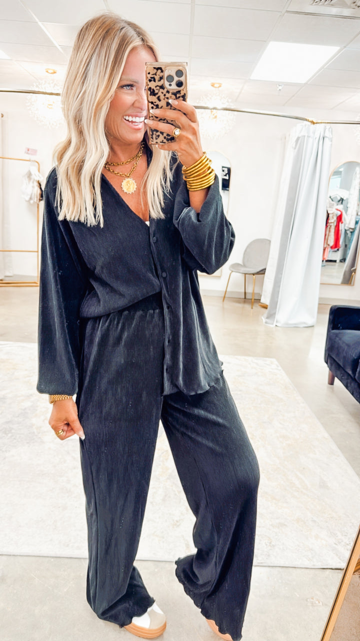 Chic Pleated Set