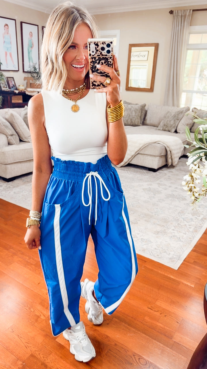The Easy Pace Windbreaker Pants-Blue/White