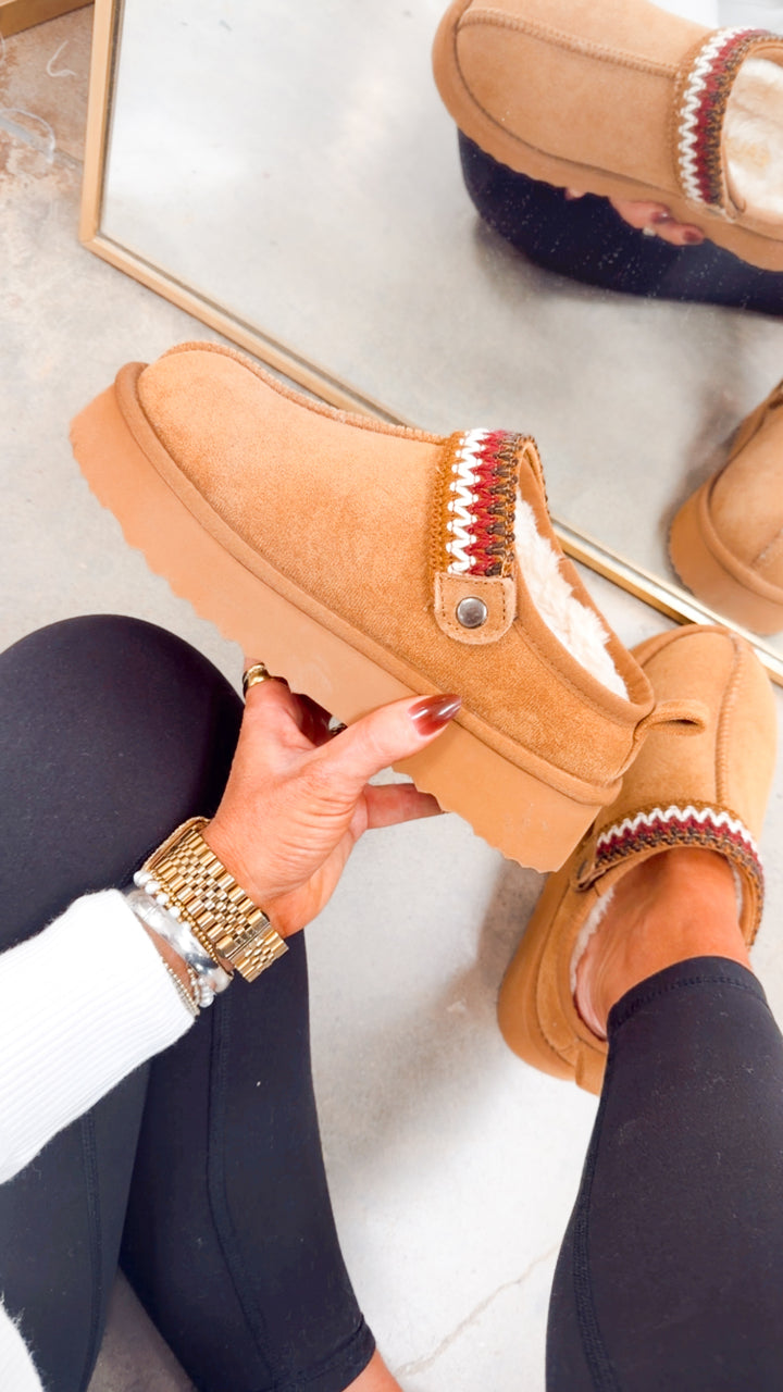 Storm Lounge Mule- Chestnut