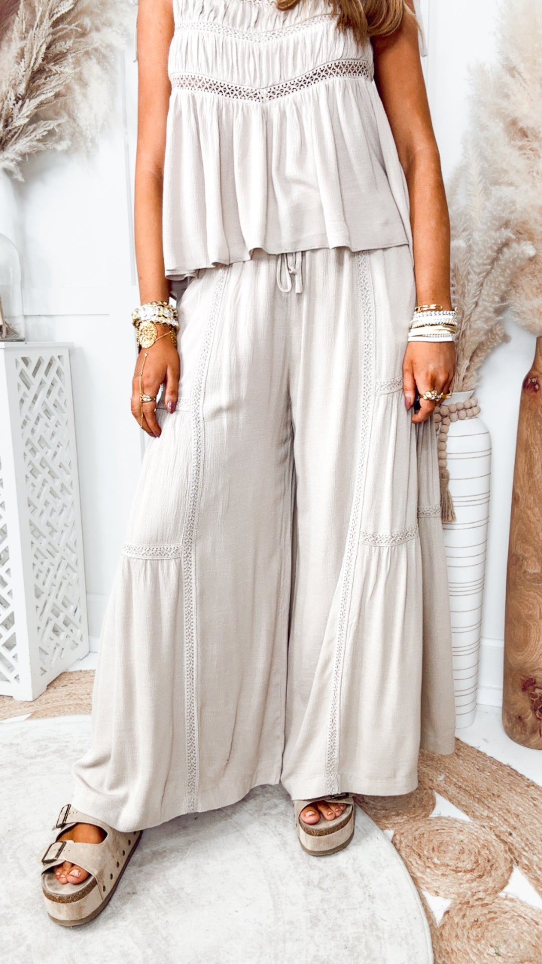 The Laced Lovelle Set-Ash Taupe