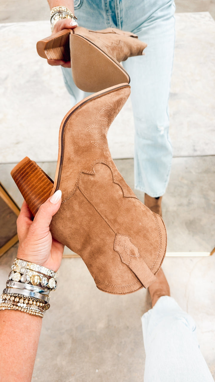 Brooklyn-Brown Ankle Boot