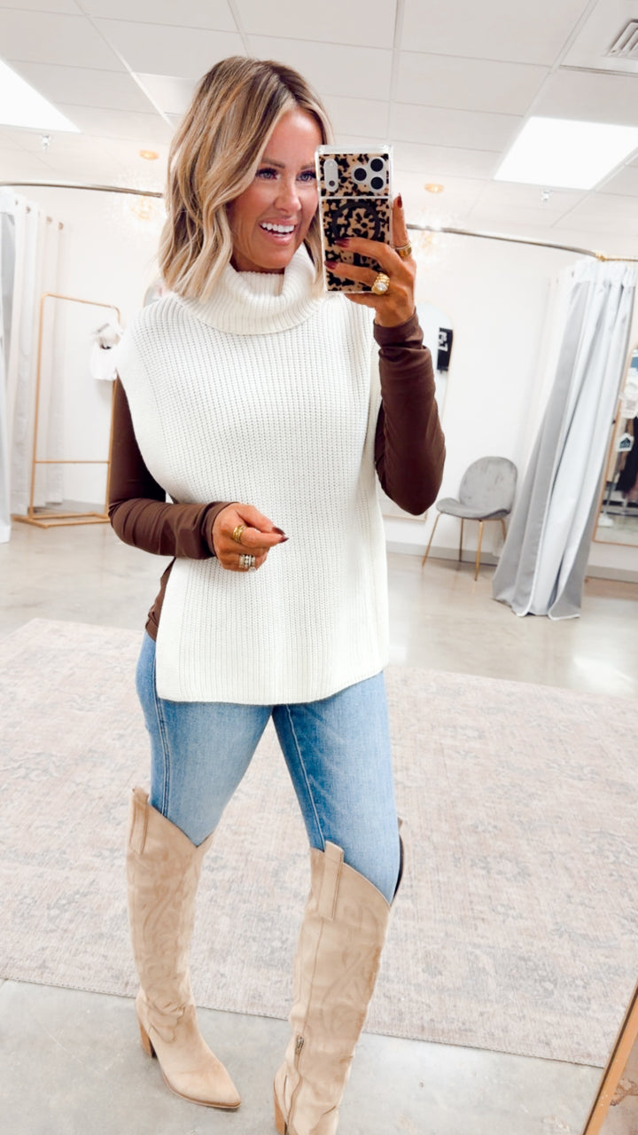 Alpine Breeze Sweater Vest-Cream