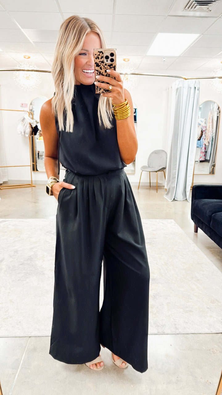 Evie Sleeveless Blouse-Black