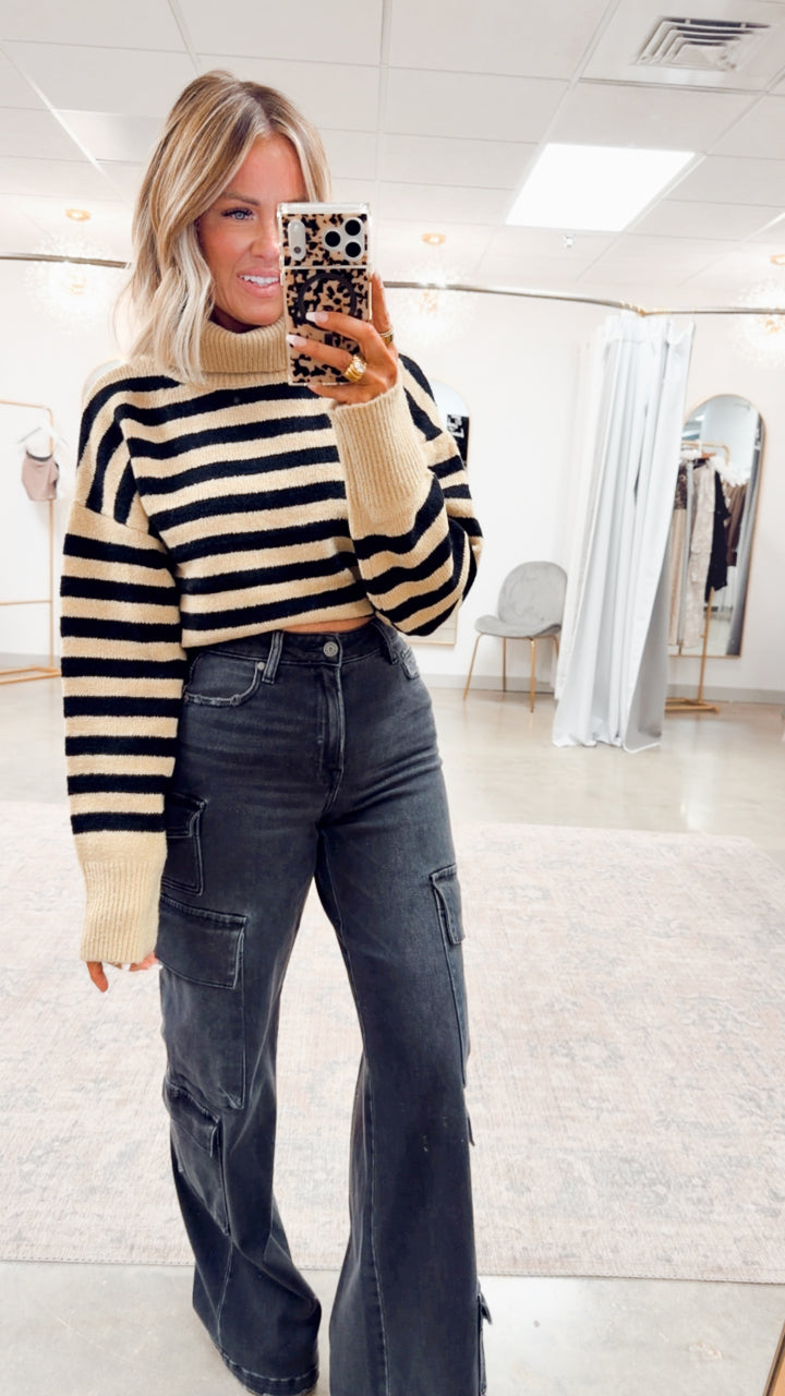 The Suri Sweater-Taupe/Black