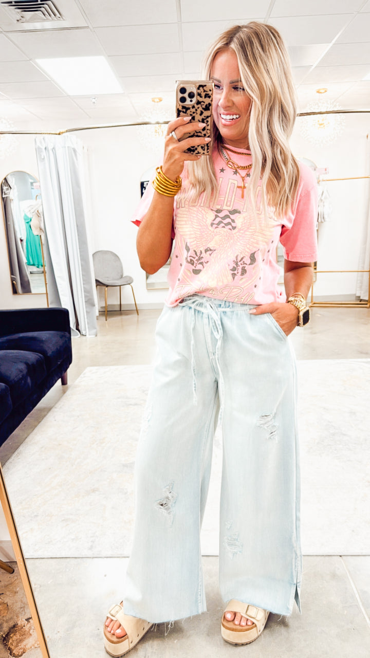 World Tour Rock N Roll Cropped Tee-Pink
