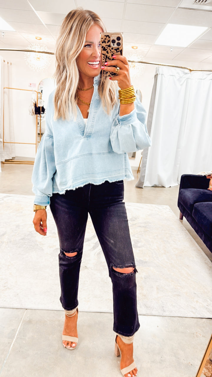 Distressed Cropped Denim-Black