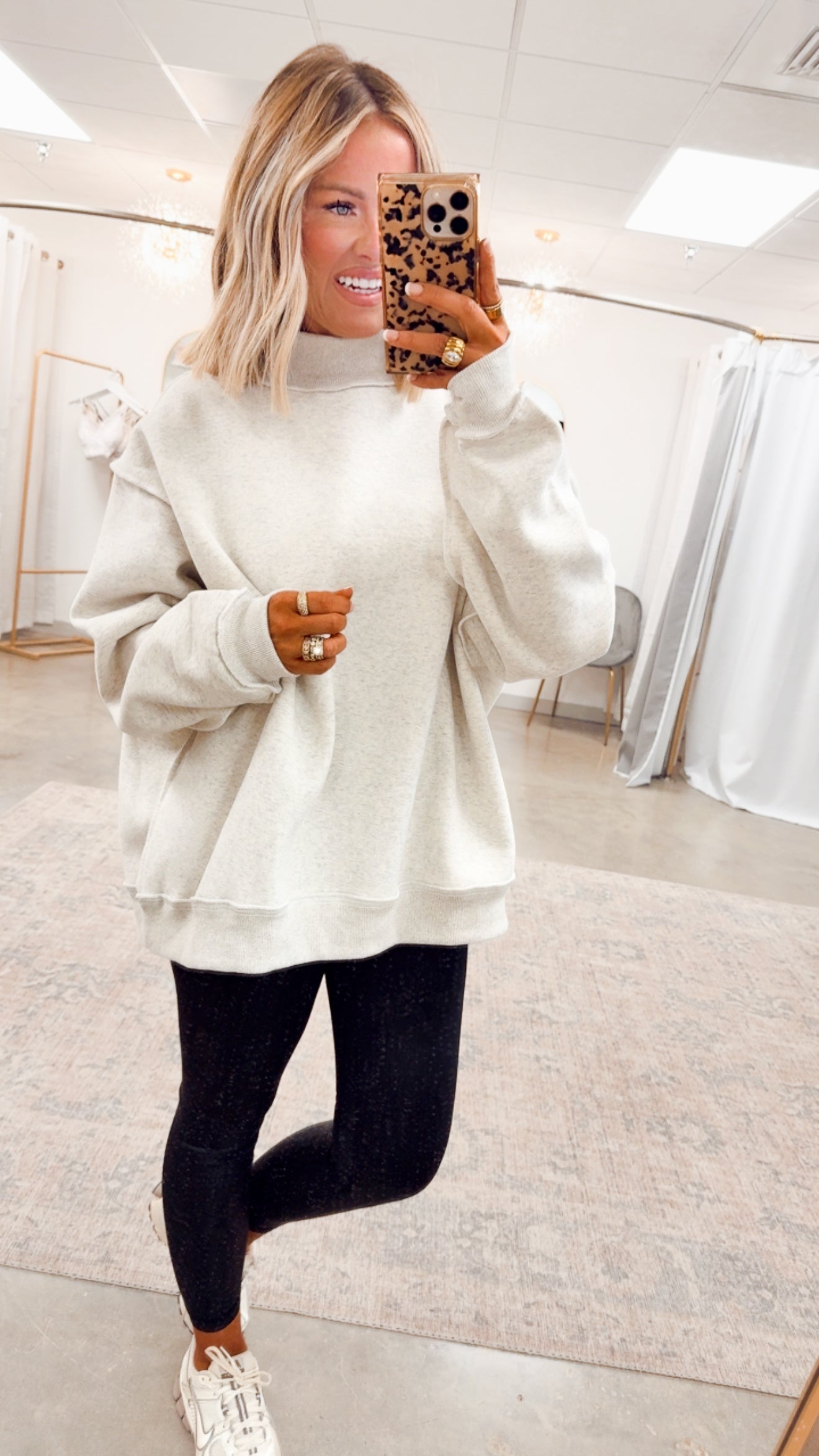 As,エスMockneck Sweat Pullover新品未使用 Ash Grey Reversible Mock Neck Sweatshirt – Sparkle Tallahassee