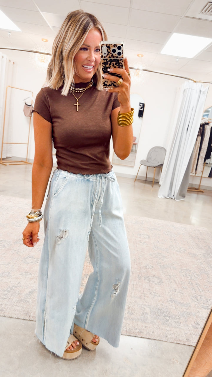 Sweet Scallop Tee-Brown