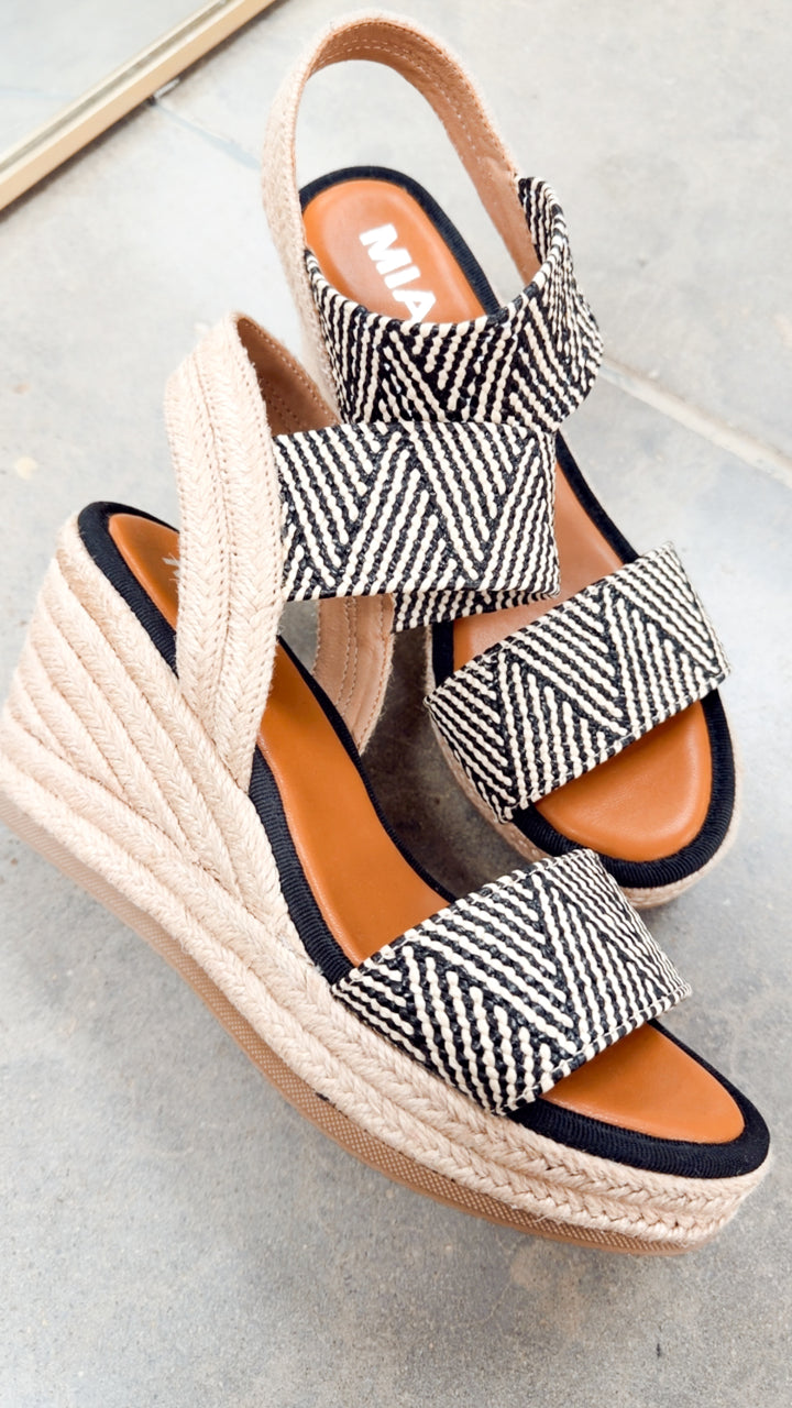 The Brittni Wedge-Black Multi