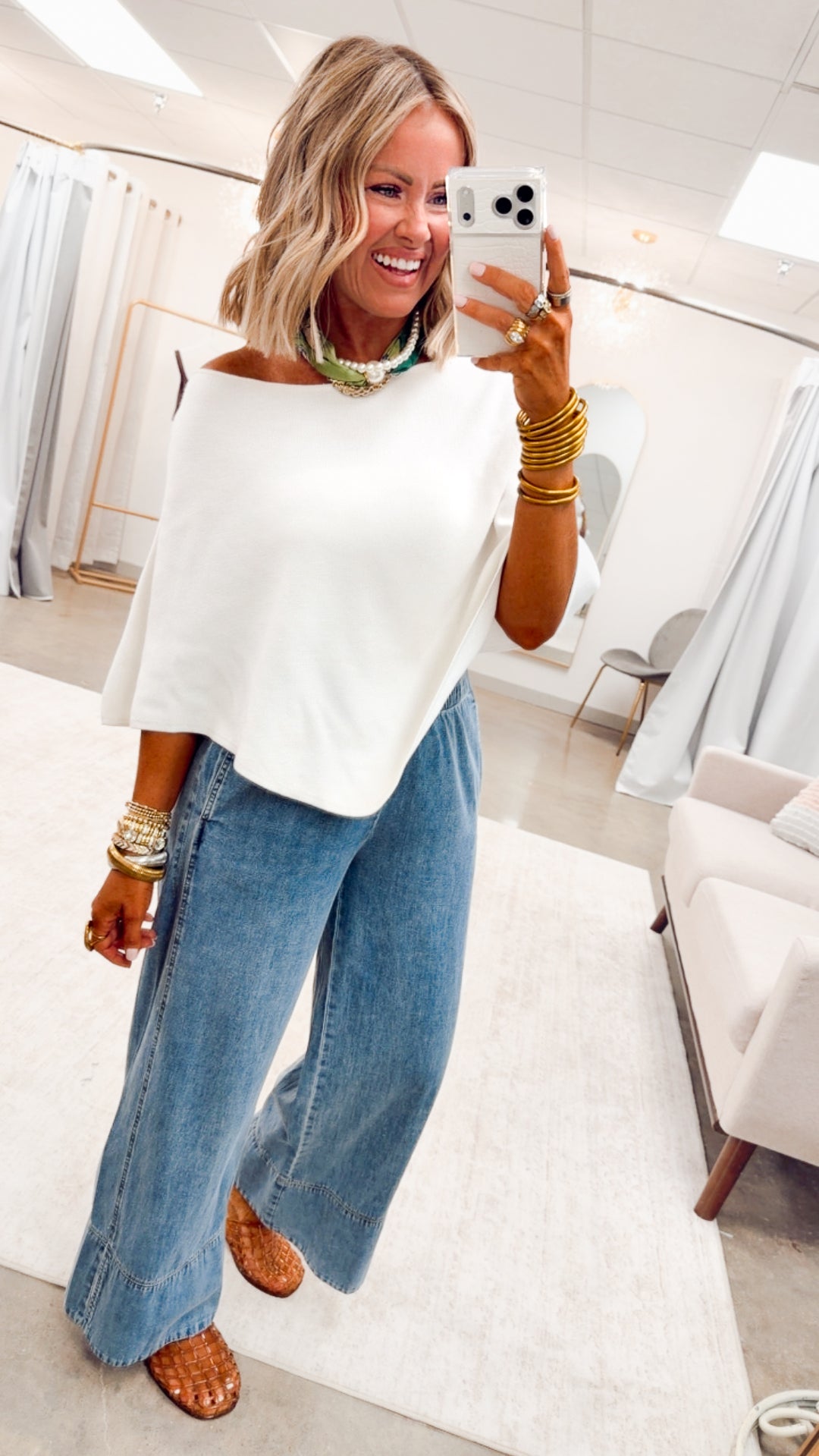 The Gretchen Poncho Top-White