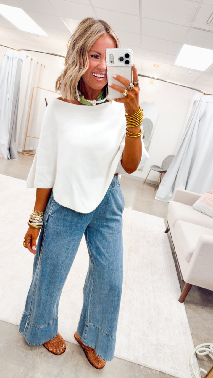 The Gretchen Poncho Top-White