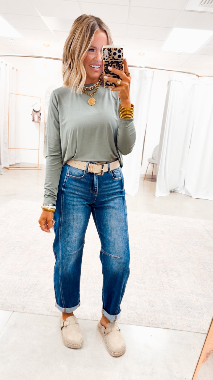 Vale Essential Long Sleeve Top-Green Pea