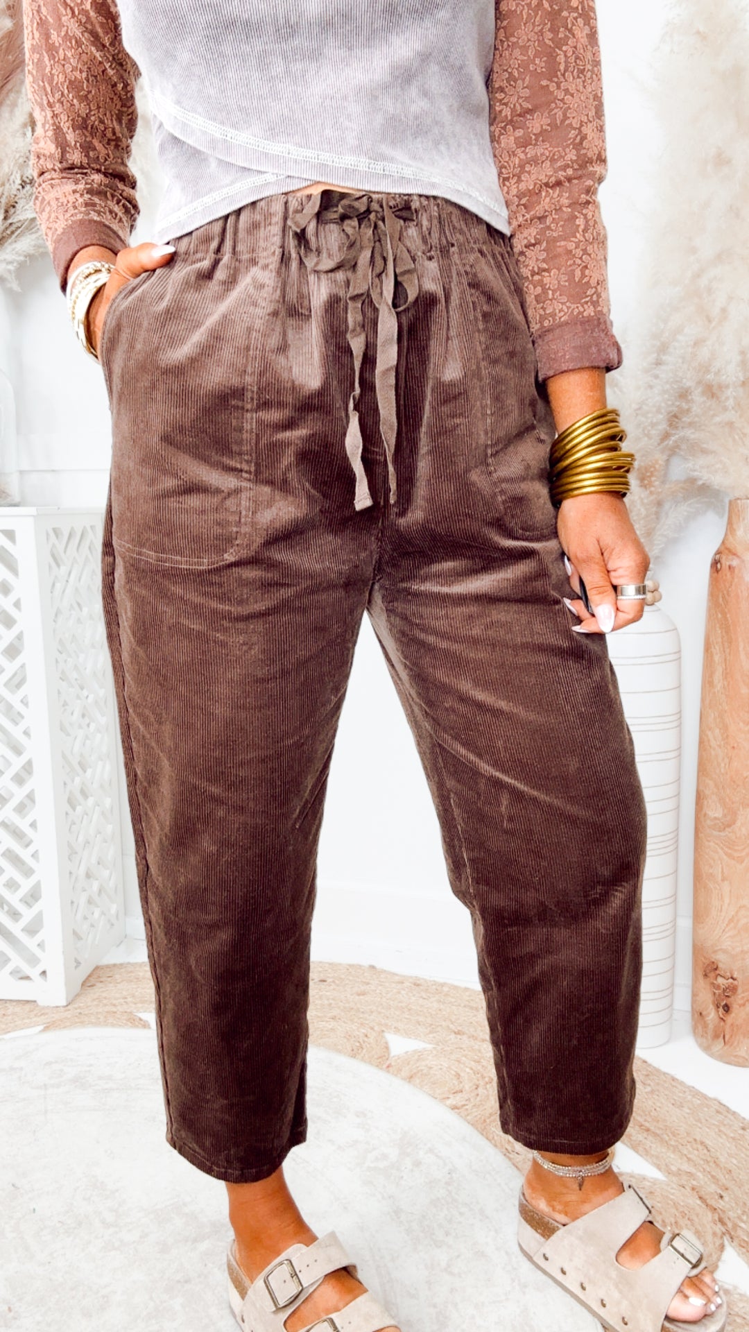 The Gracyn Corduroy Pants-Chocolate