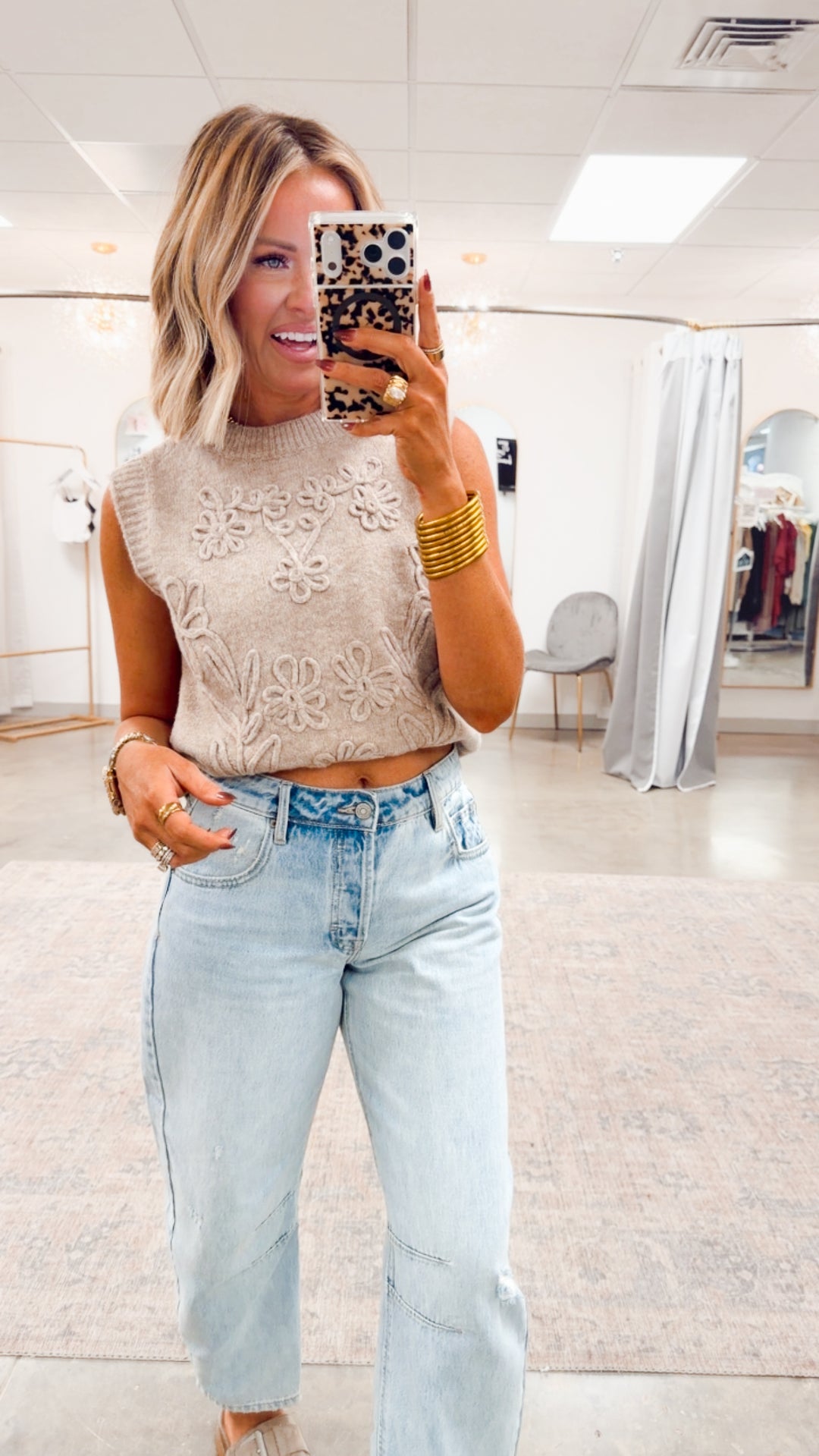 Floral Embroidery Sweater Vest-Mocha