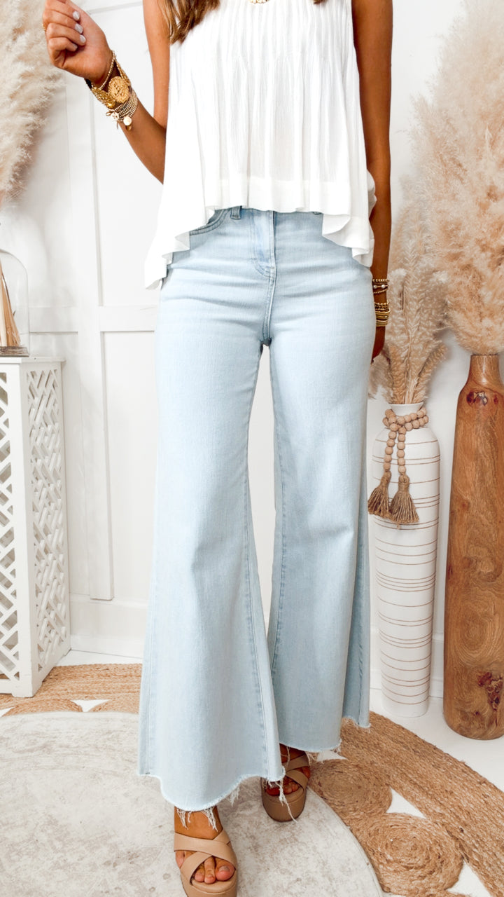 The Bora Breeze Top-White