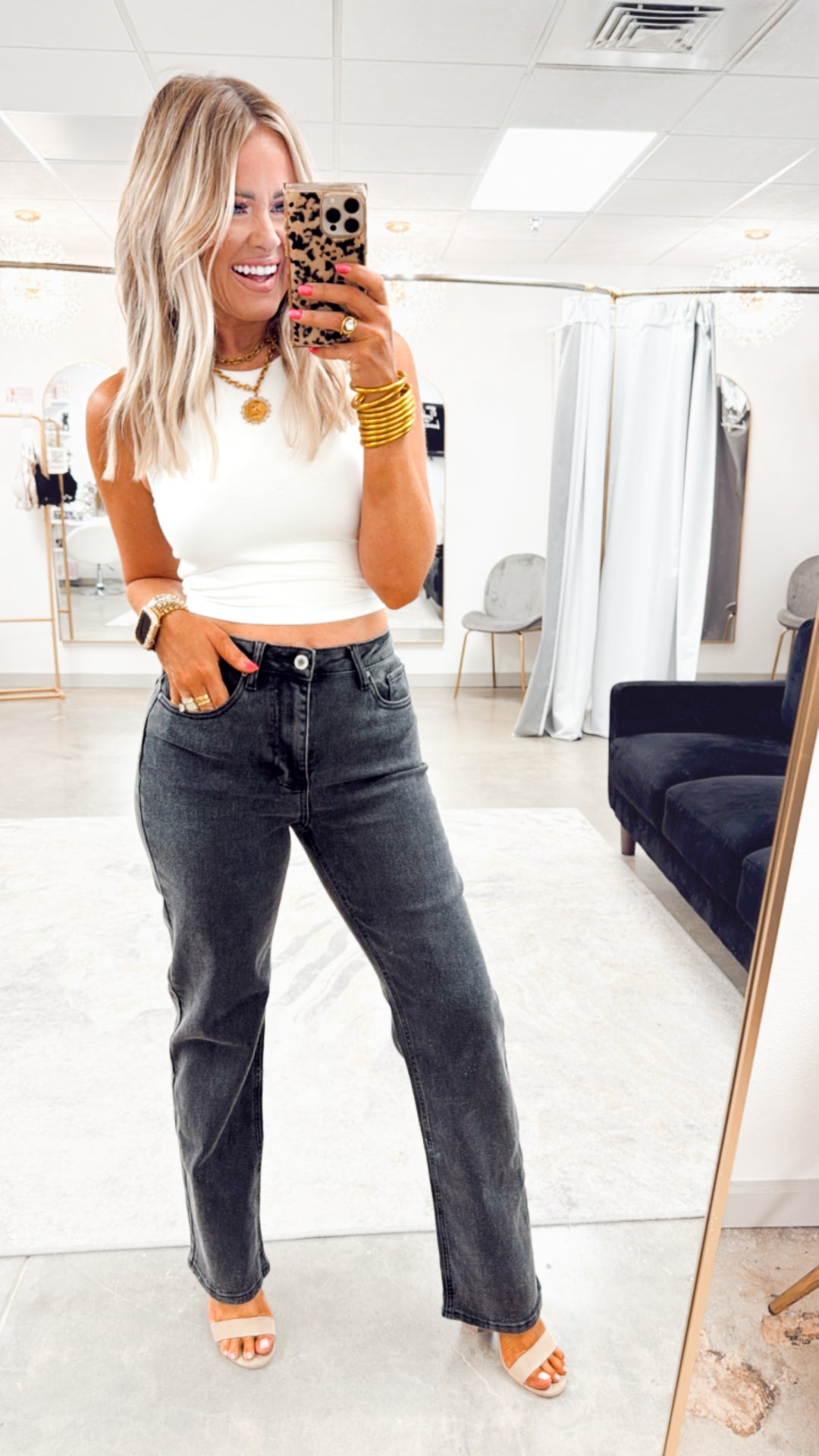 The Ashford Straight Leg Jeans-Black