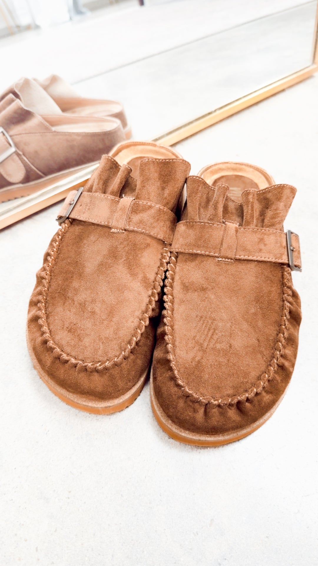 Joia Suede Moc Clog