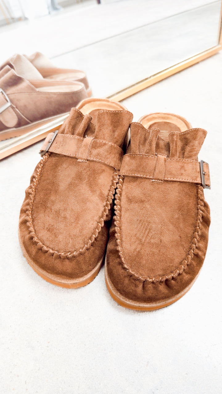 Joia Suede Moc Clog