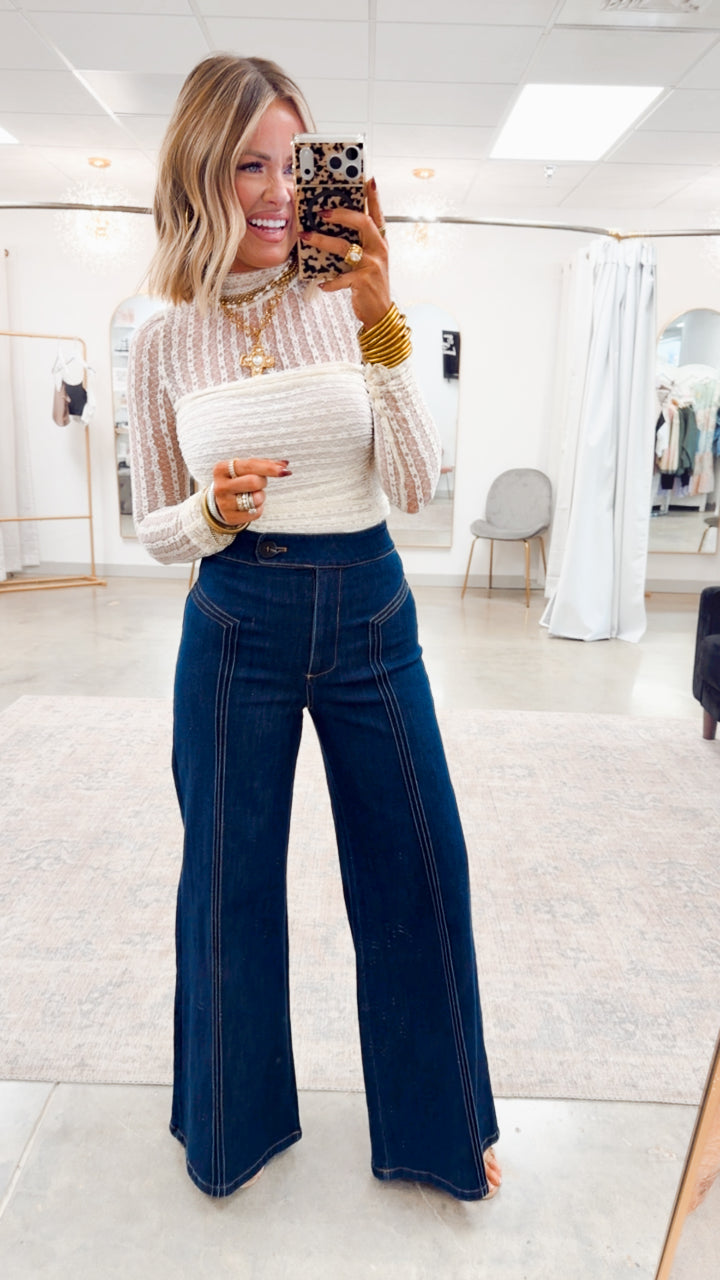 Floral Lace Ruched Bodysuit-Cream