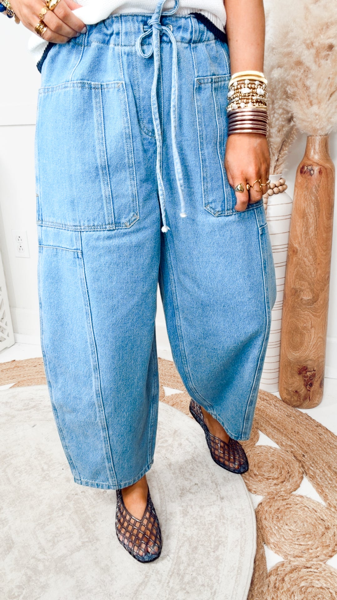 The Della Barrel Jean-Light Blue
