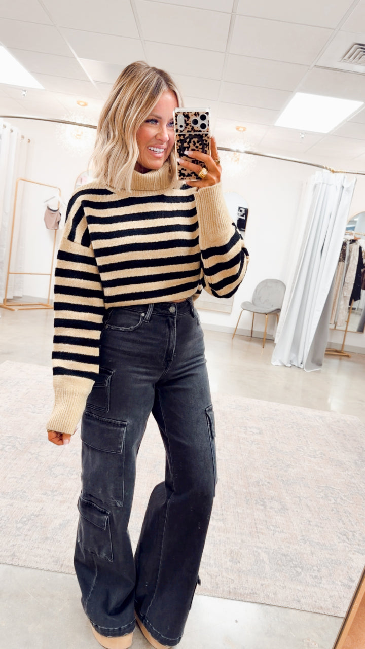 The Suri Sweater-Taupe/Black